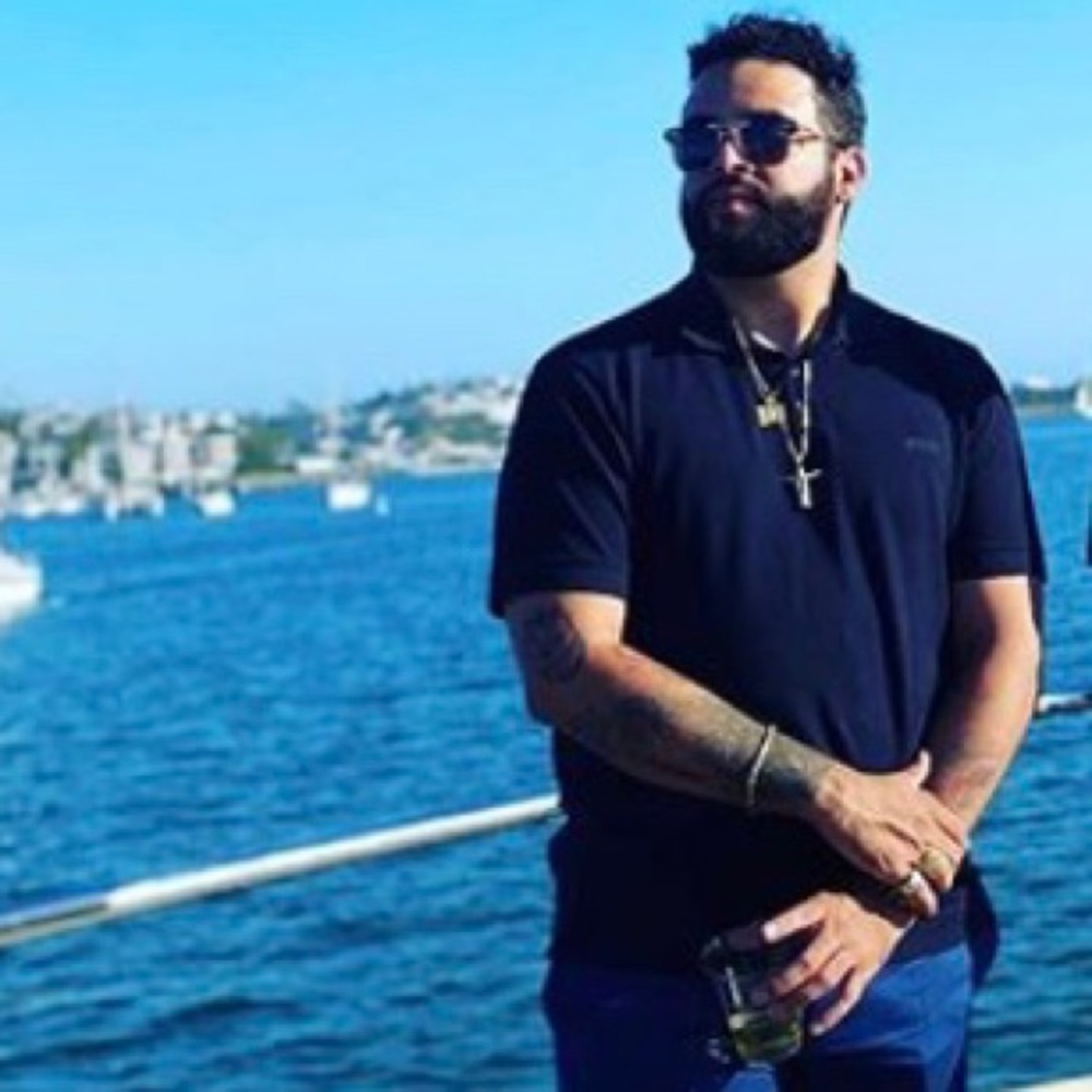 Meet your Posher, Victor